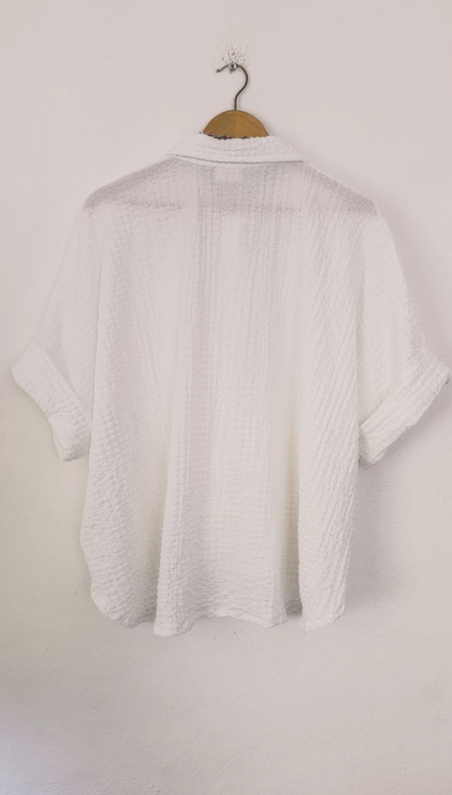 Camisa Over Manga Corta Corrugada